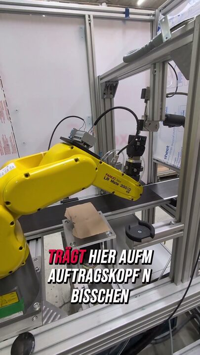 Vollautomatisch Verkleben – Anlage im Aufbau